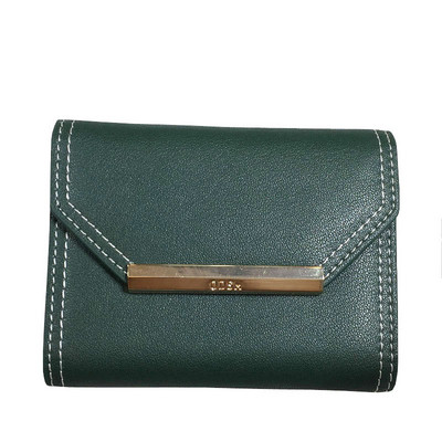 Γυναικείο μοντέρνο πορτοφόλι με μεταλλική διακόσμηση