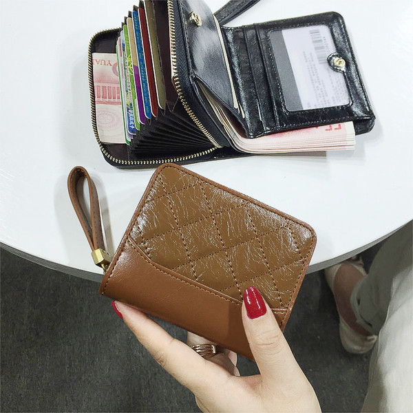 Női alkalmi pénztárca eko bőrből, cipzárral