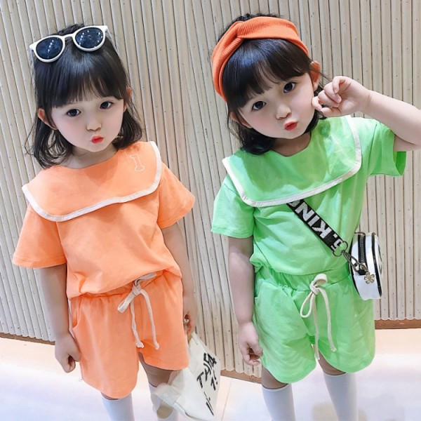 Sportos gyerek szett lányoknak két részből áll