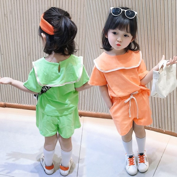 Sportos gyerek szett lányoknak két részből áll