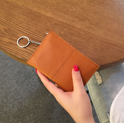 Női pénztárca ökobőr cipzárral és fém lánccal