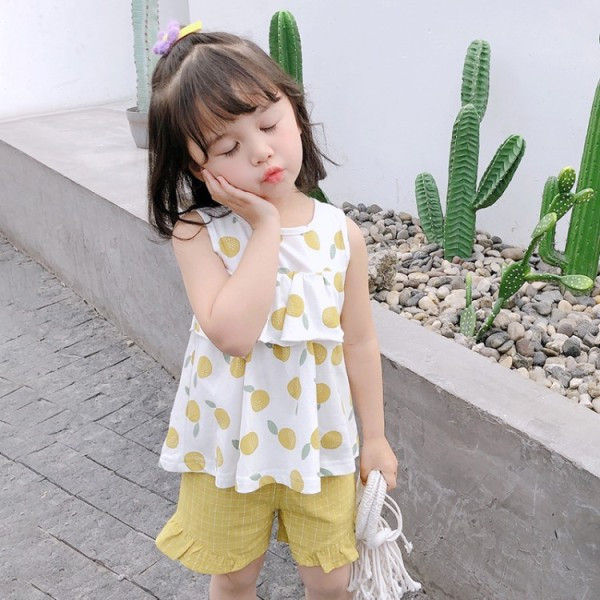 Modern gyerekgarnitúra két részből álló felső + rövidnadrág