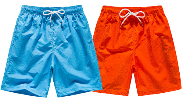 Gyorsan száradó anyagból készült férfi fürdőruha, sima, megkötős modell