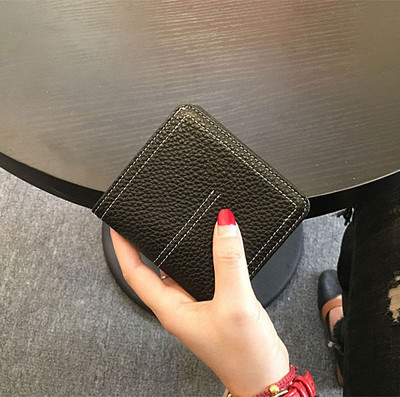 Γυναικείο πορτοφόλι από οικολογικό δέρμα - κλασικό μοντέλο