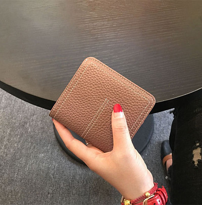 Γυναικείο πορτοφόλι από οικολογικό δέρμα - κλασικό μοντέλο