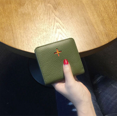 Γυναικείο μοντέρνο πορτοφόλι με τετράγωνο σχήμα σε διάφορα χρώματα