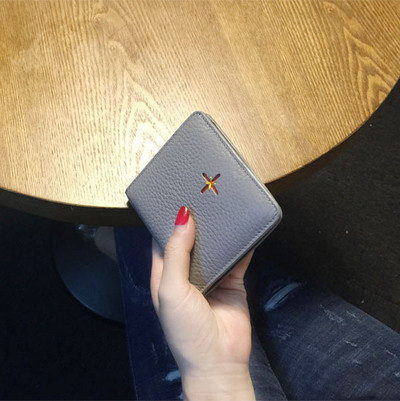 Γυναικείο μοντέρνο πορτοφόλι με τετράγωνο σχήμα σε διάφορα χρώματα