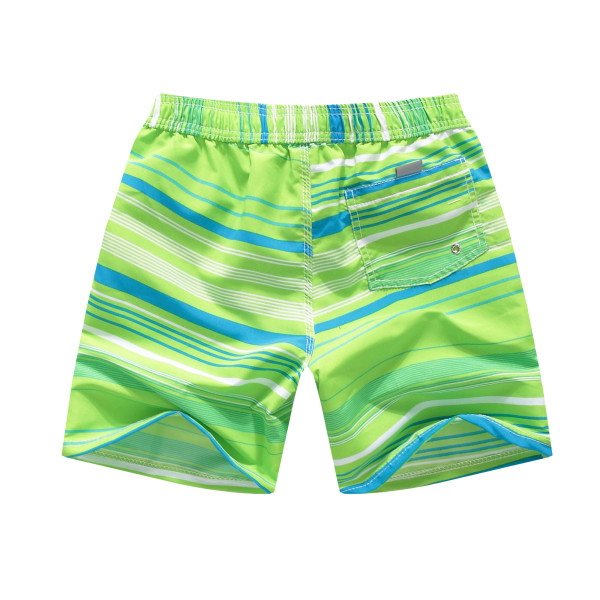 Spalvingo rašto vaikiški maudymosi šortai berniukams