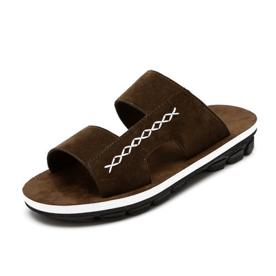 Alkalmi férfi papucs sima modell felirattal