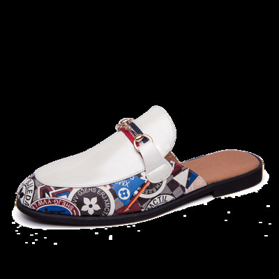 Ανδρικές casual παντόφλες από οικολογικό δέρμα με μεταλλική διακόσμηση και επίπεδη σόλα