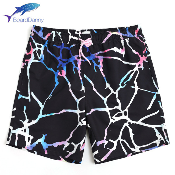 Férfi strand rövidnadrág fekete színben gyorsan száradó anyagból