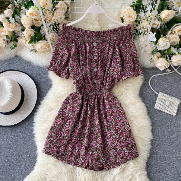 Κοντές γυναικείες φόρμες με λουλουδάτο μοτίβο και ελαστική μέση