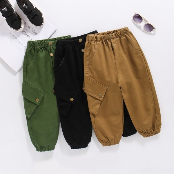 Új modell gyereknadrág, oldalzsebbel fiúknak