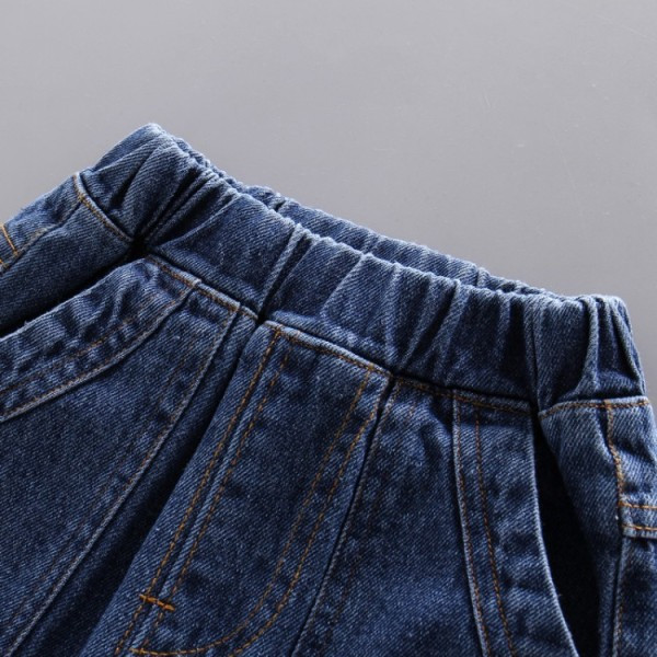 Jauns bērnu džinsu modelis ar kabatām zēniem zilā krāsā