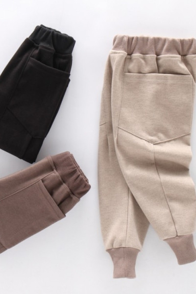 Παιδικό αθλητικό παντελόνι με τσέπες για αγόρια