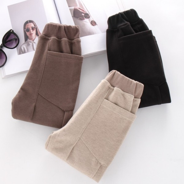 Παιδικό αθλητικό παντελόνι με τσέπες για αγόρια