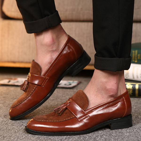 Ünnepi cipő bojttal és öko velúrral