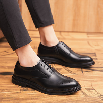 Pantofi formali barbatesti cu sireturi si talpa plata - model ascutit