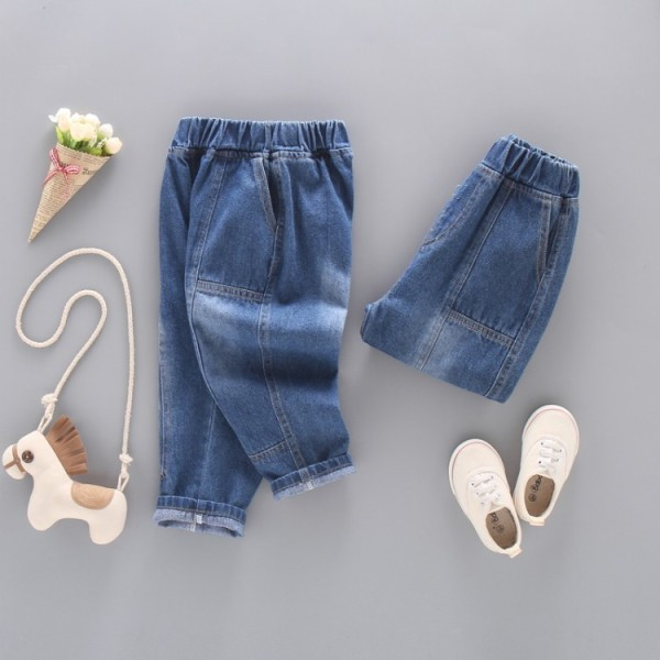 Modern, kék zsebes gyerekfarmer fiúknak