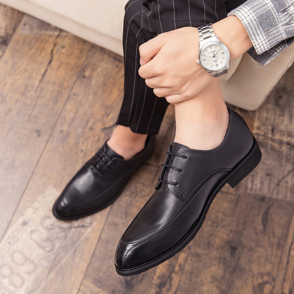 Férfi formális bőrcipő fűzővel