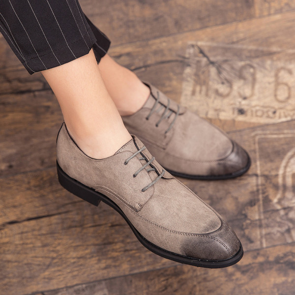 Férfi formális bőrcipő fűzővel