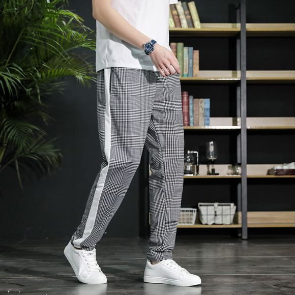 Divatos férfi hosszúnadrág fekete szegéllyel