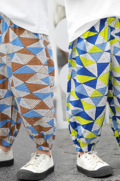 Színes, mintás gyereknadrág fiúknak