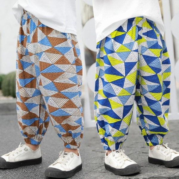 Színes, mintás gyereknadrág fiúknak