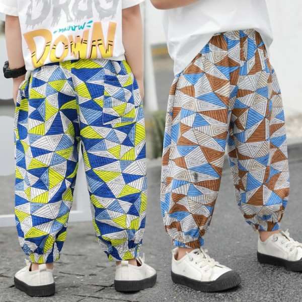 Színes, mintás gyereknadrág fiúknak