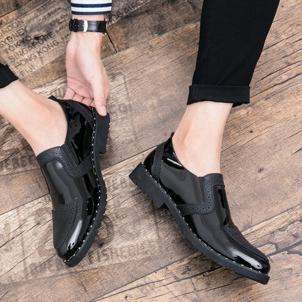 Lapos talpú férfi cipő öko bőrből, fekete színben