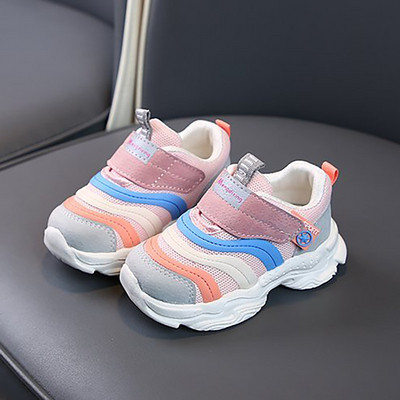 Modern gyerek tornacipő matricával és vastag talppal, alkalmas fiúnak vagy lánynak