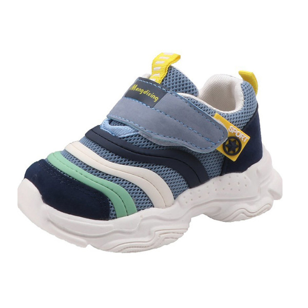 Modern gyerek tornacipő matricával és vastag talppal, alkalmas fiúnak vagy lánynak