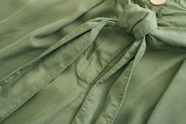 Női lezser hosszú, széles nadrág övvel