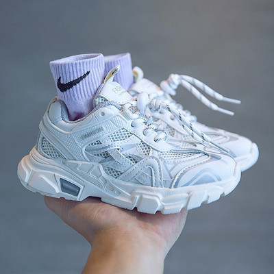 Alkalmi gyerek tornacipő fűzővel és durva talppal, alkalmas fiúknak és lányoknak