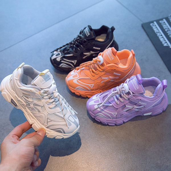 Alkalmi gyerek tornacipő fűzővel és durva talppal, alkalmas fiúknak és lányoknak