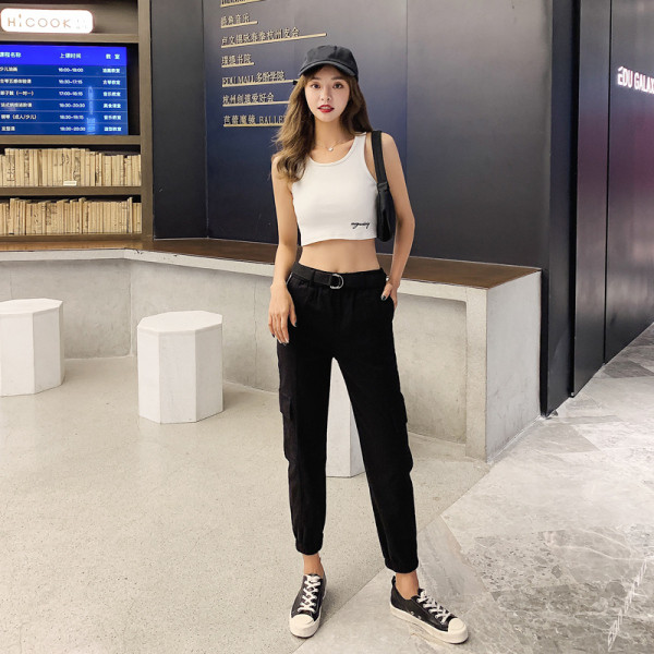 Női hosszú nadrág zsebbel és magas derékkal