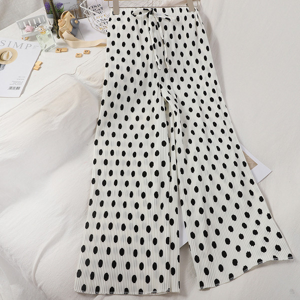 Hajtogatott női nadrág magas derékkal - két modell