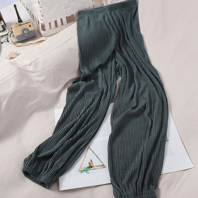 Alkalmi női redős nadrág gumírozással a bokánál