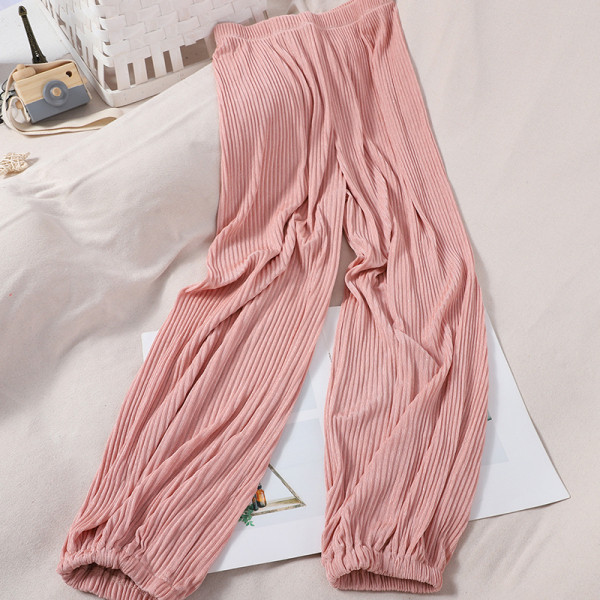 Alkalmi női redős nadrág gumírozással a bokánál