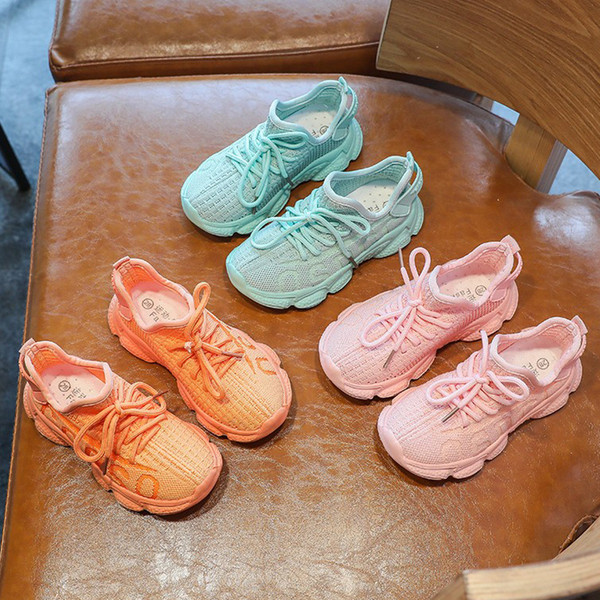 Alkalmi gyerek tornacipő fűzővel és vastag talppal