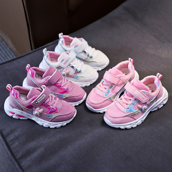 Alkalmi gyerekcipők fűzővel és matricákkal