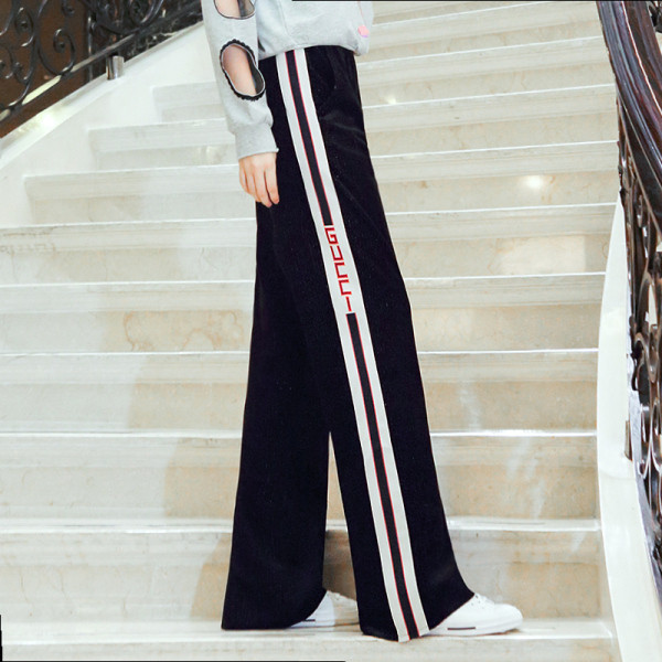 Női nadrág szegéllyel, magas derékkal