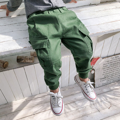 Sport gyereknadrág - zsebes fiúknak