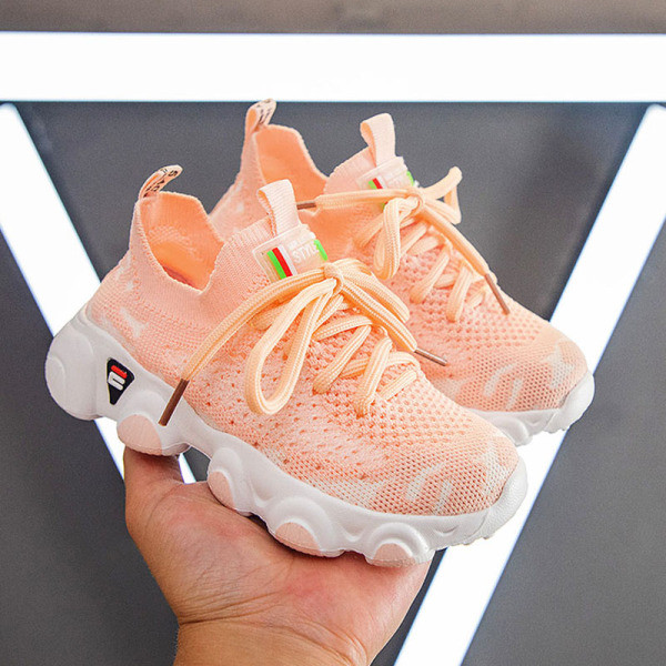 Sporta un ikdienas kedas ar mežģīnēm un biezu zoli