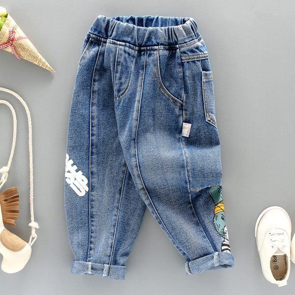 Moodsad laste teksad poistele sinise aplikatsiooniga