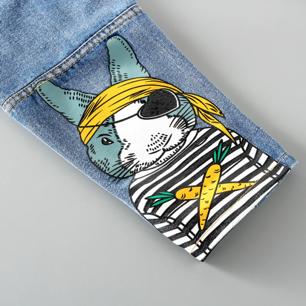 Moodsad laste teksad poistele sinise aplikatsiooniga