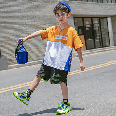 Új modell gyerek napi szett fiúknak két részből áll