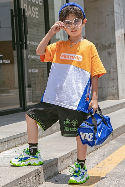 Új modell gyerek napi szett fiúknak két részből áll