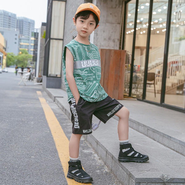 Sportos gyerek szett fiúknak kétrészes felső + nadrág