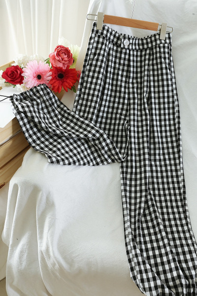 Pantaloni dama in carouri cu talie inalta - model larg